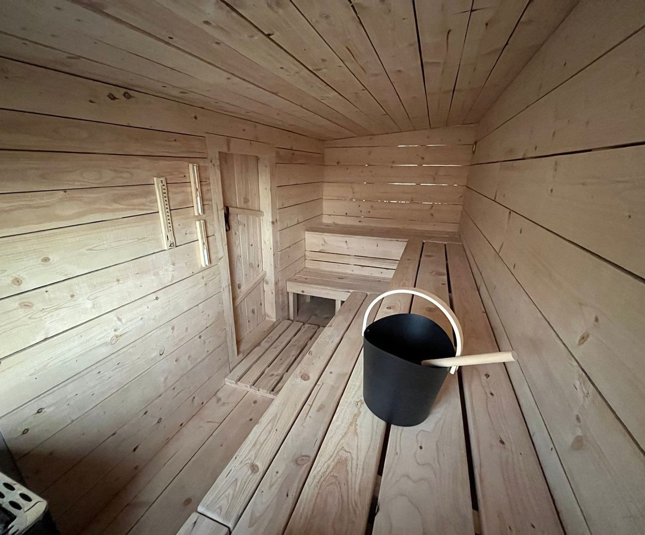 Mercury Sauna outdoor setup