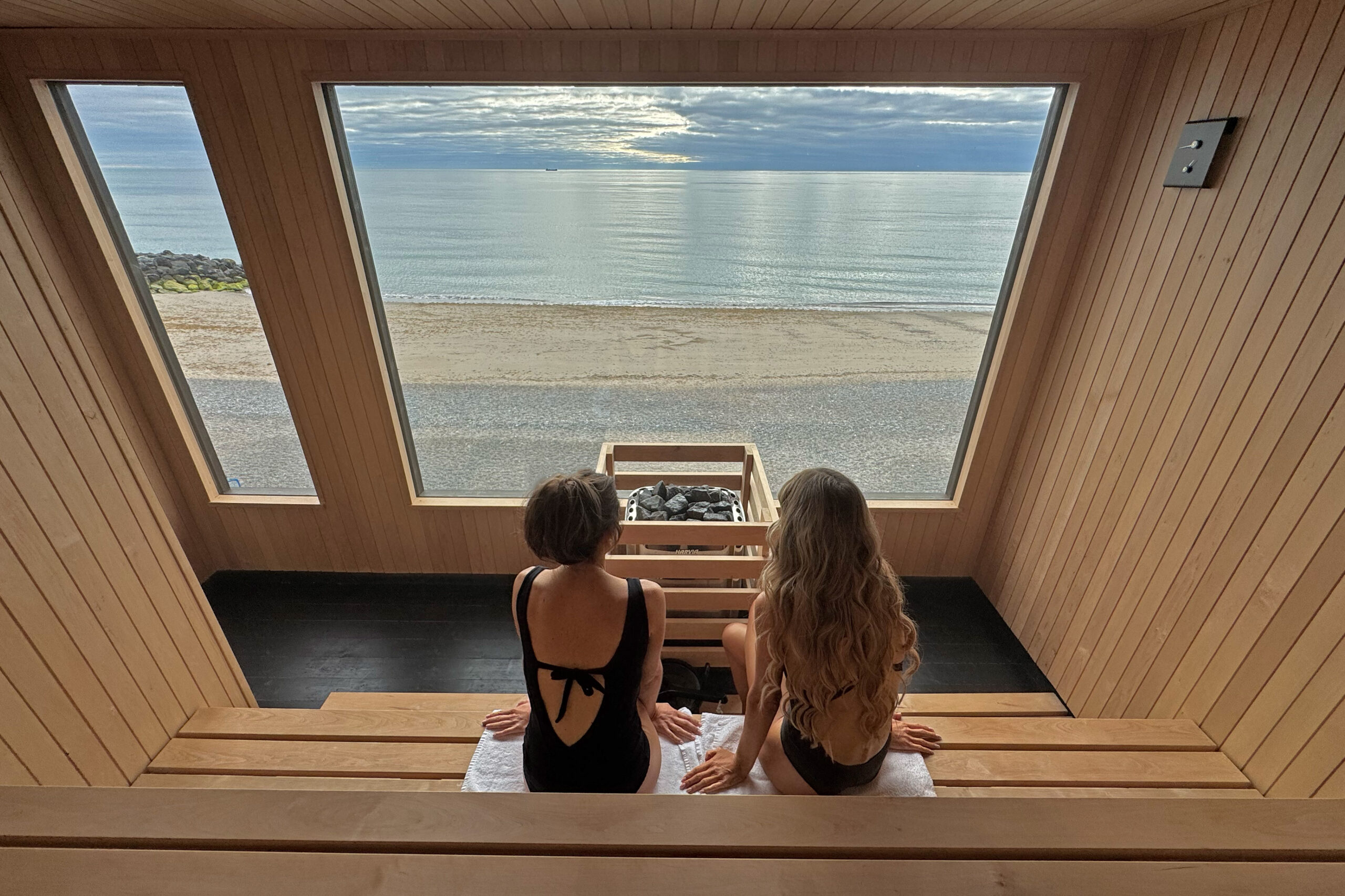 Rooftop sauna setting